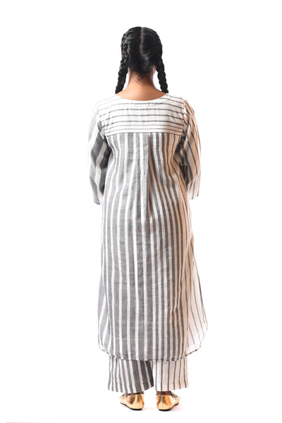 Kokila set in stripes