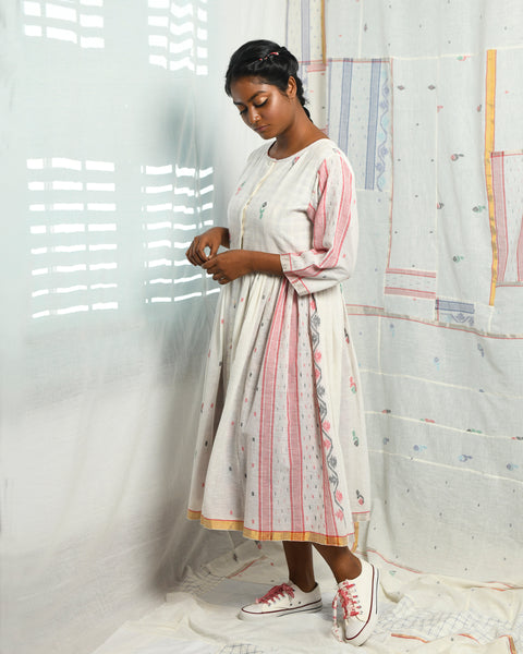 Monique dress in Jamdani (shaada-laal)
