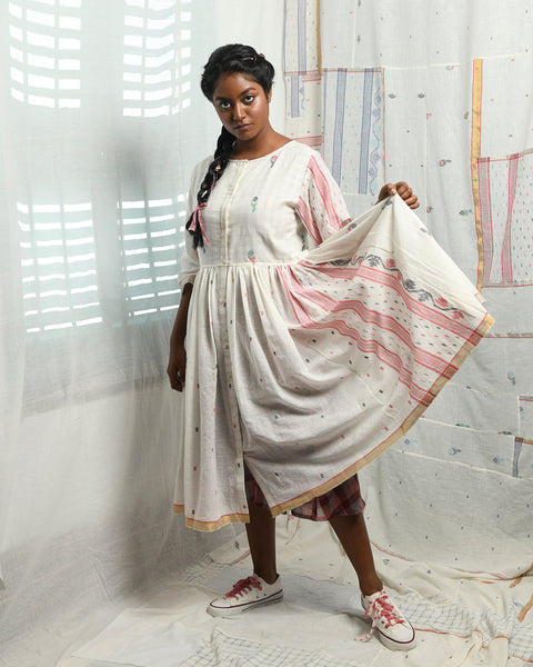 Monique dress in Jamdani (shaada-laal)
