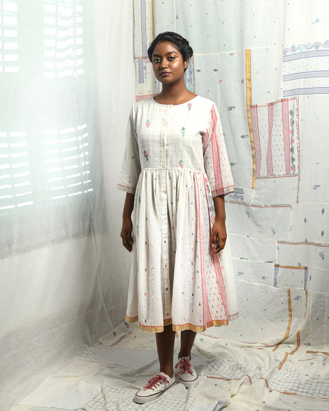 Monique dress in Jamdani (shaada-laal)
