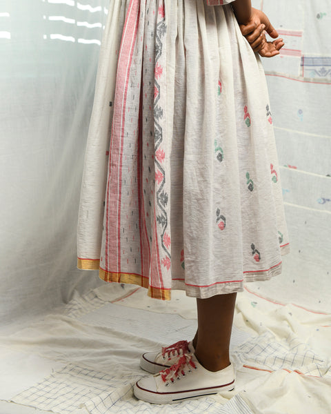 Monique dress in Jamdani (shaada-laal)