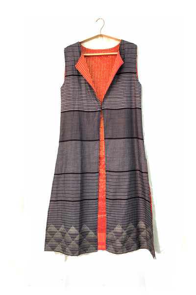 Rekha jamdani cape