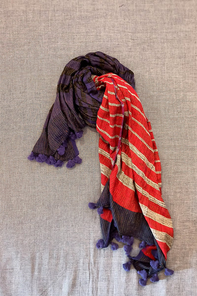Laal Neel stole