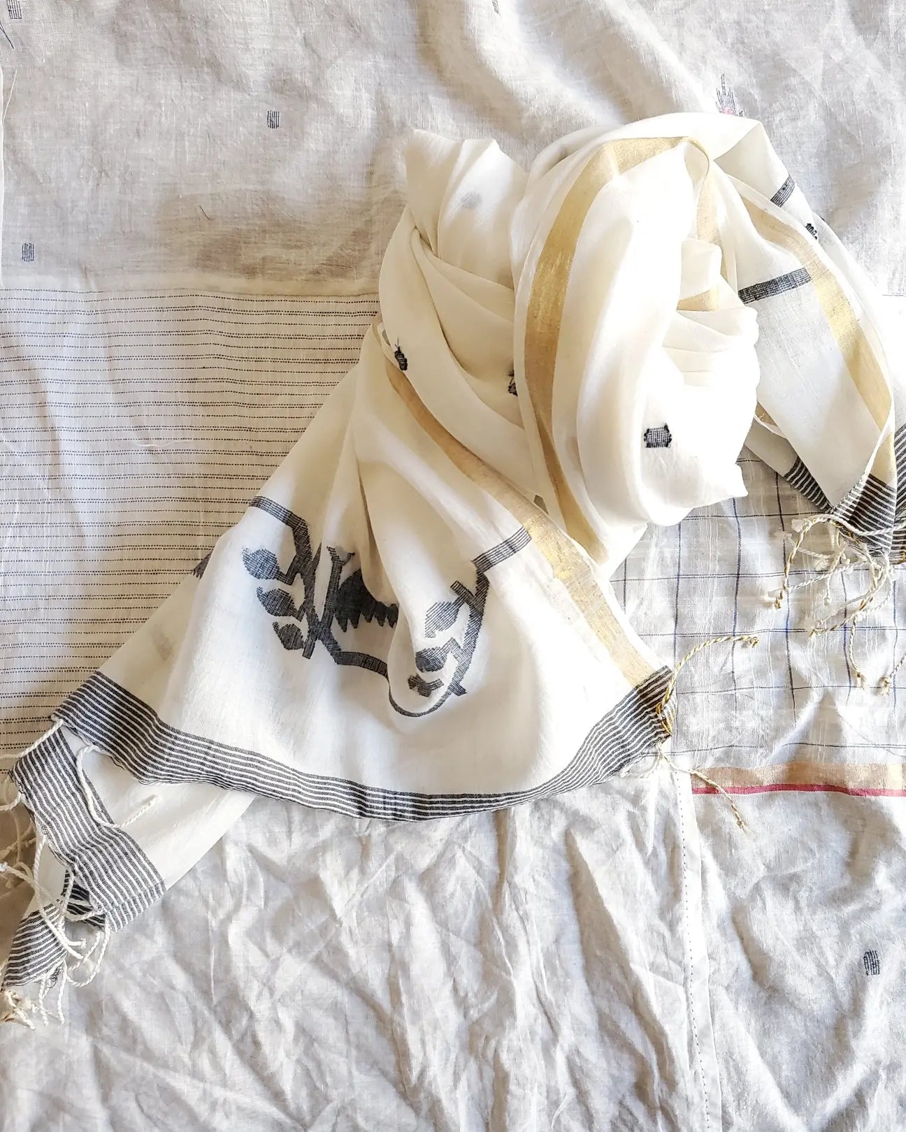 Gulmohar jamdani stole